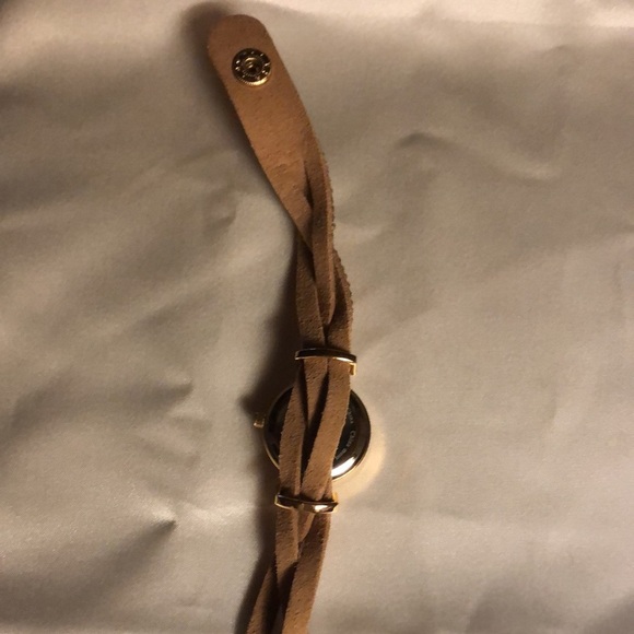 NWOT NY & Co crystal embellished wrap watch in faux leather. Goldtone face - Picture 3 of 4